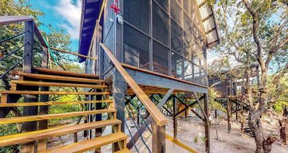 Three forest cabanas with verandas, hammocks, WiFi & partial AC - walk to beach