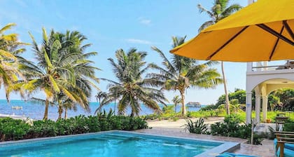 Beachfront condo with pool, amazing ocean view, & W/D - near restaurants