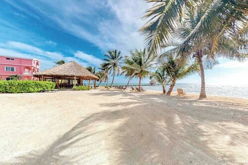 Oceanfront condo with a pool, ocean views, free WiFi & partial AC