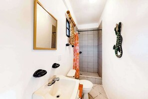 Douche, serviettes fournies