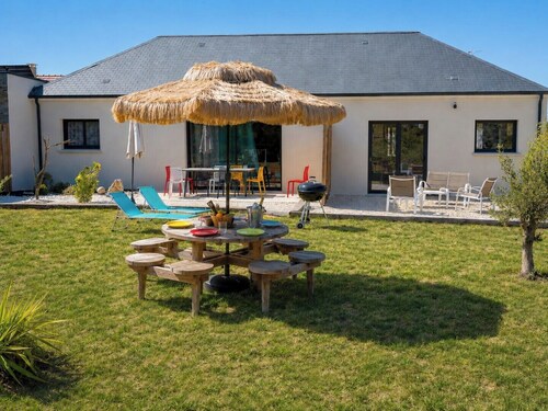 Beauval Vacation Rental for 8 People, Air-Conditioned, Pond & Pedal Boat