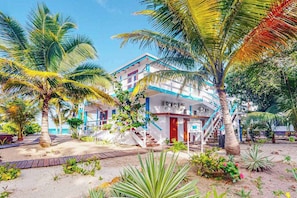 Exterior - Oceanfront condo with pool, sea view, central AC & WiFi - steps to the beach (Placencia)