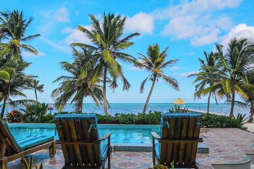 Relaxing condo with shared pool, ocean views, partial AC & WiFi