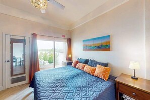 Iron/ironing board, WiFi, bed sheets - Caribbean condo with ocean view, on-site pool, & private balcony (San Pedro)