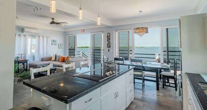 Amazing 2 story oceanfront house with pool, balcony, central AC, & WD