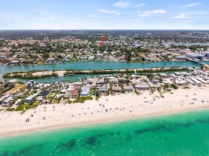 1 bedroom, Internet - 5 Mins to Nokomis Beach Tropical Bungalow (Nokomis)