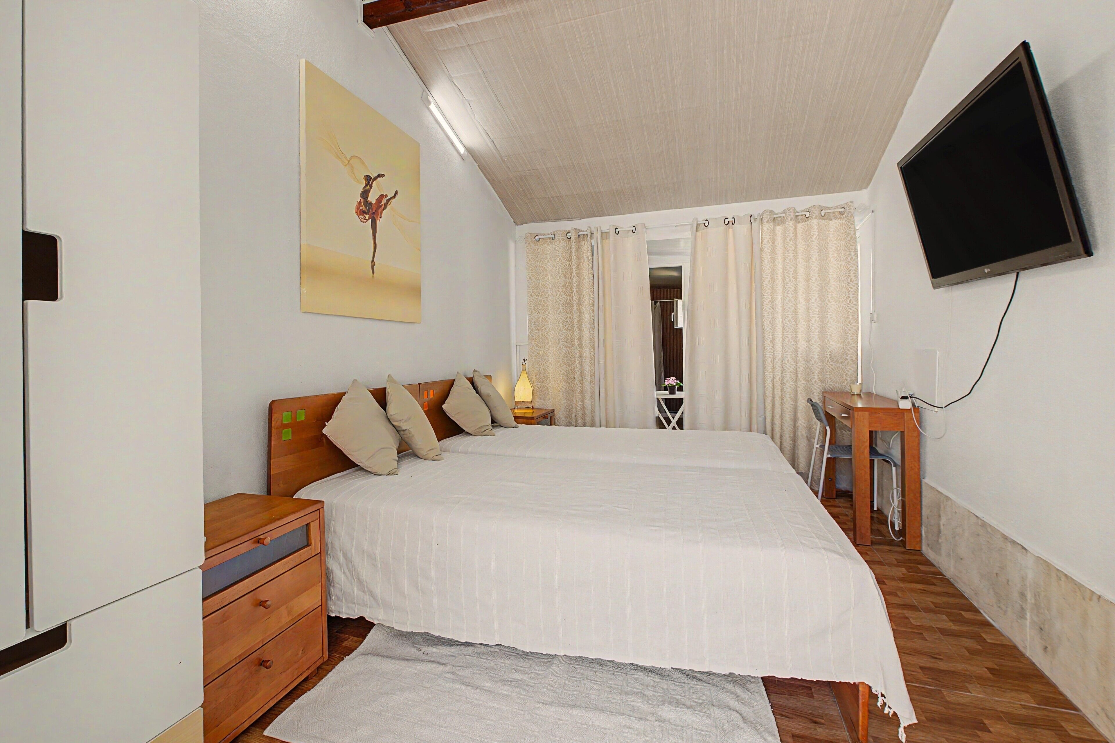 1 bedroom, WiFi, bed sheets