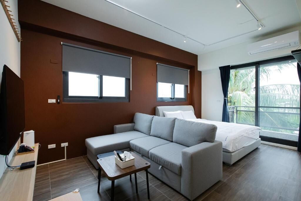 Superior Double Room, 1 King Bed, Balcony, Mountain View | Laptop workspace, blackout drapes, WiFi (free)