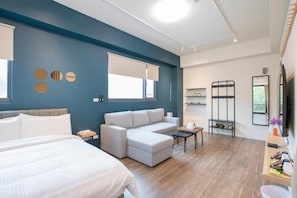 Superior Quadruple Room, 2 Queen Beds, Balcony, Mountain View | Laptop workspace, blackout drapes, WiFi (free) - Letaotao Inn (Hualien County)