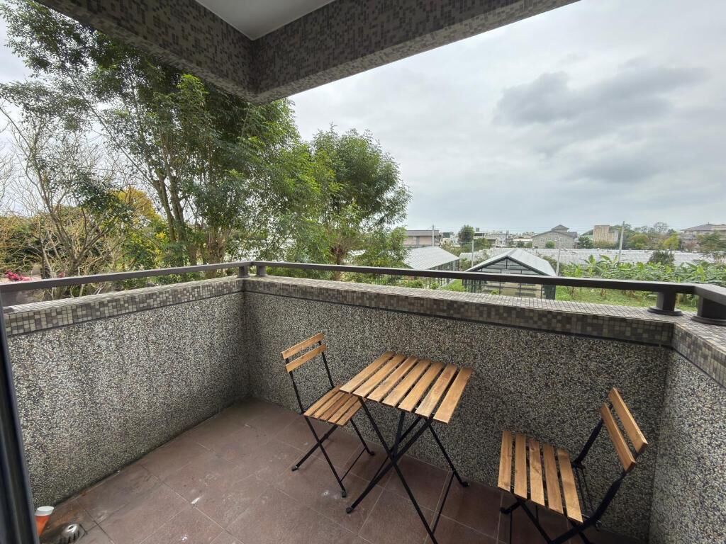 Deluxe Double Room, 1 King Bed, Balcony, Courtyard View | Outdoor dining