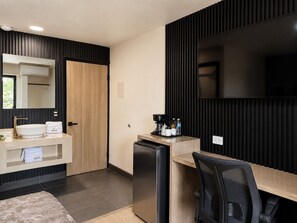 Desk, laptop workspace, free WiFi - HOTEL SERENO BUSINESS INN (ENSENADA)