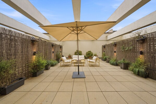 Terrace/patio - Elegant Kensington 2 Bed apartment with a beautiful terrace (London)