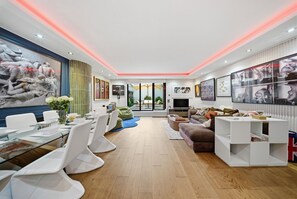 Dining - Elegant Kensington 2 Bed apartment with a beautiful terrace (London)