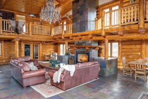 Living area - Mountain Wedding & Retreat Destination with Private Lodge, 55 acres, Sleep 37 (Granby)