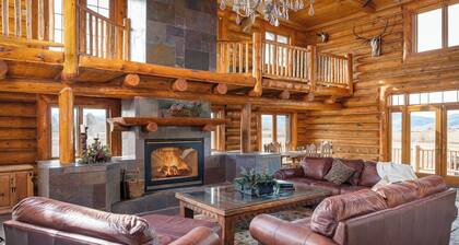 Mountain Wedding & Retreat Destination with Private Lodge, 55 acres, Sleep 37