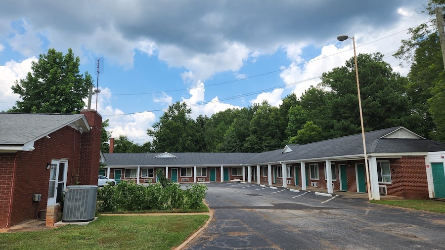 Budget Inn