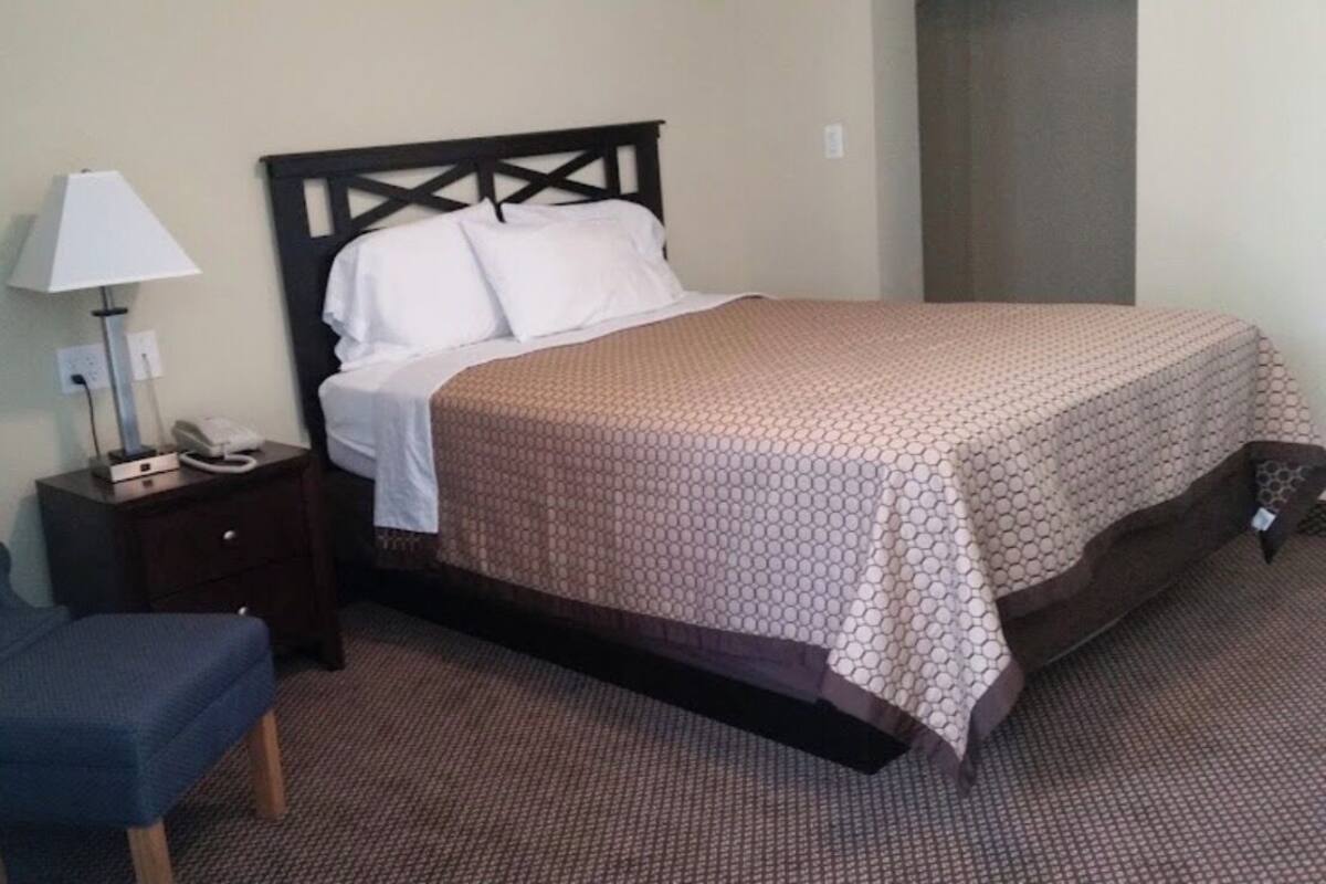 Basic Single Room | WiFi (free)