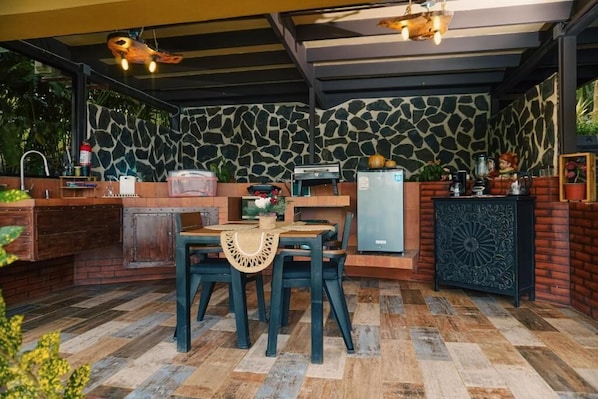 Double Room, Balcony, Lake View | Outdoor dining