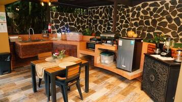 Double Room, Balcony, Lake View | Dining