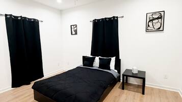 3 habitaciones, tabla de planchar con plancha, wifi y ropa de cama