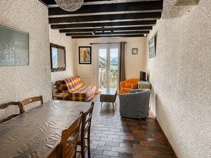 Living area - Apartment with a garage near downtown and a shuttle stop for the slopes (Villard-de-Lans)