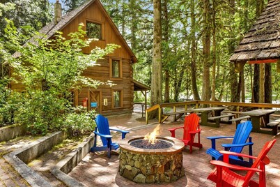 The Scandinavian at Snowater | Your Cozy Mt. Baker Basecamp