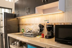 Private kitchen - Delightful 2-bedroom apartment  in Villavicencio near local hotspots (Villavicencio)