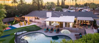 Golf Simulator • Pool • Sports Court | Sleeps 24