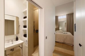 Bathroom - Marais Ecouffes- a beautiful family home (Paris)