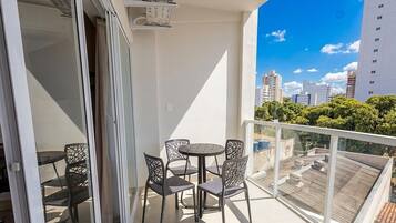 Apartamento básico | Opções para refeição ao ar livre