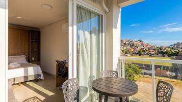 Apartamento básico | Opções para refeição ao ar livre