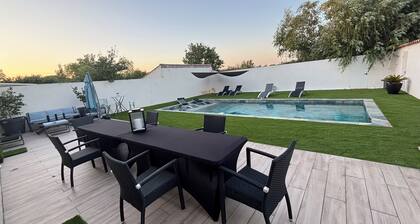 Villa plein pieds avec piscine et à 10min de la plage