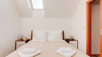 1 bedroom, iron/ironing board, Internet, bed sheets