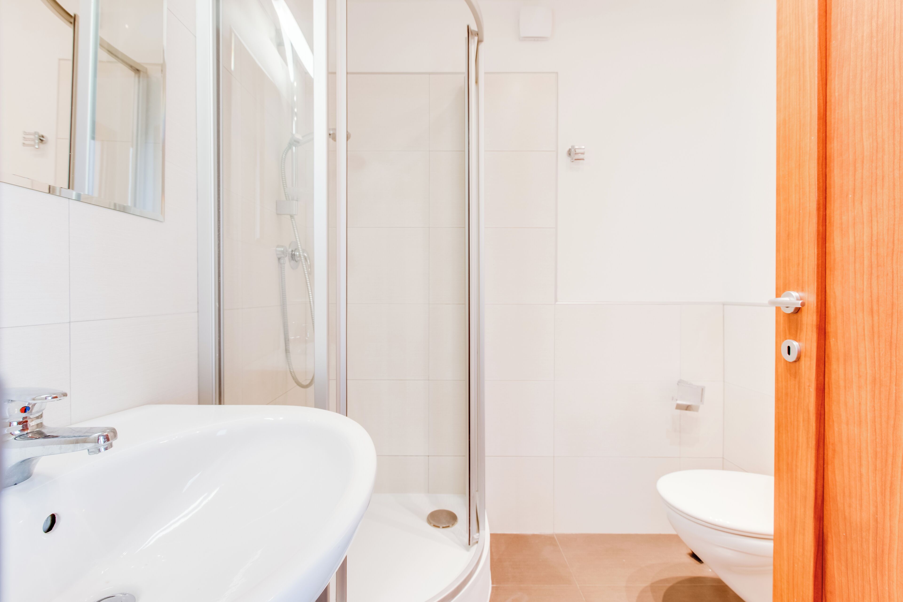 Dusche, Haartrockner, Bidet, Seife