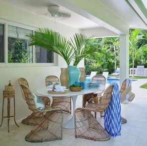 Outdoor dining