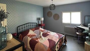 3 chambres, accès Internet, draps fournis