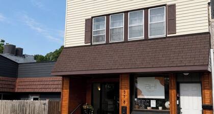 Spacious 3-bedroom apartment in Downtown Stoughton