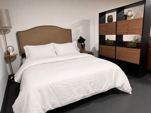 1 quarto, ferros/tábuas de passar roupa, acesso à internet