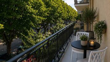 Appart'hôtel, 2 chambres, balcon | Balcon