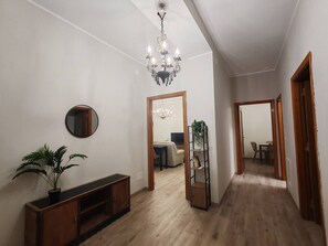 Apartment, 2 Schlafzimmer, Balkon | Innenbereich