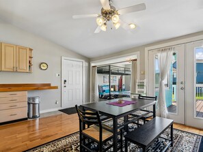 Property amenity - Seaside Jackalope (Galveston)
