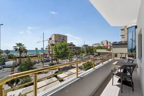 Khu ẩm thực ngoài trời