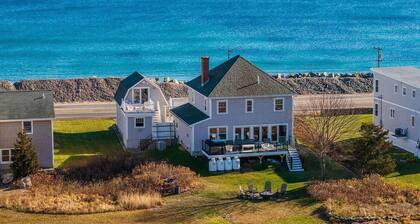 Oceanfront Rye Beach House w/Golf Simulator