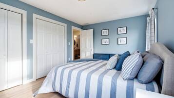4 slaapkamers, een strijkplank/strijkijzer, wifi, beddengoed