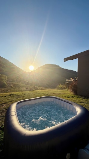 Bain à remous extérieur