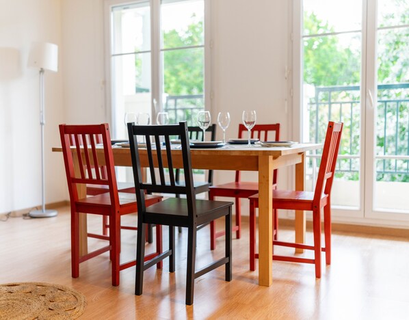 Dining - Cozy Apartment - Val d'Europe - Vallée Shopping - Disney (Serris)