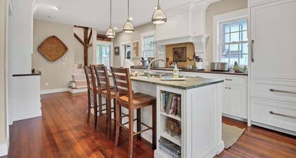Stonington Village | Walk to Beach, Shops & Dining