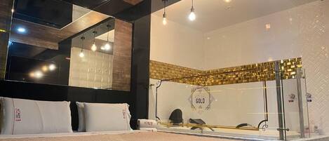 Cortinas opacas y wifi gratis