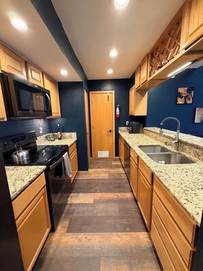 Coffee/tea maker, fridge, microwave, oven - The best views in Frisco. Highest, corner unit, 600 feet to water's edge. (Frisco)