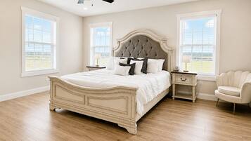 5 bedrooms, iron/ironing board, WiFi, bed sheets